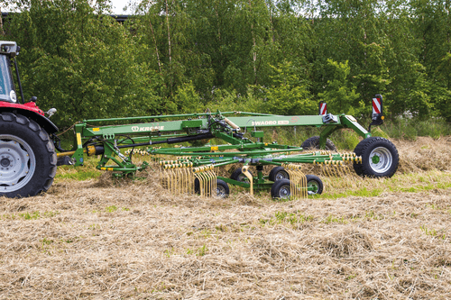 Fenaison - Andaineurs rotatifs - Andaineur double rotor SWADRO centraux et latéraux