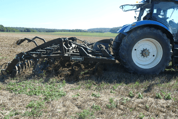Travail du sol - Déchaumeur à dents - Déchaumeur à dents trainé ou porté BLACKBEAR