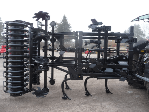 Travail du sol - Déchaumeur à dents - Déchaumeur à dents trainé ou porté BLACKBEAR